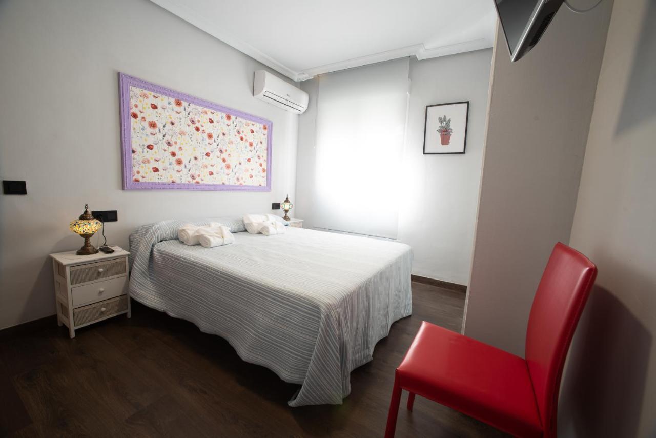 Del Arzobispo Apartment Plasencia Luaran gambar